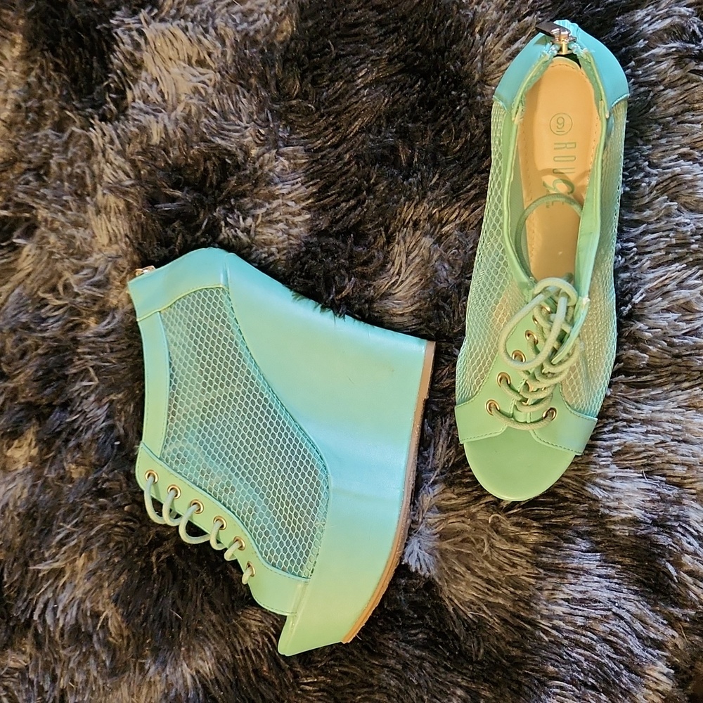 Mint Wedged Shoes
